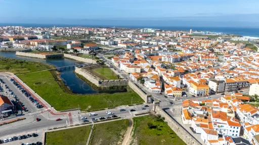 INVESTIMENTO: Prédio com projeto aprovado para 8 Apartamentos