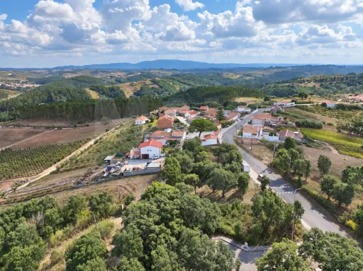 Lote Urbano de 607m2 para Moradia | A-dos-Negros, Óbidos
