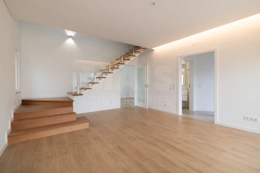 House 3 Bedrooms São Domingos Rana