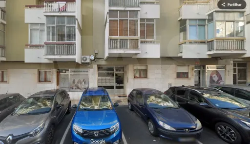🏡 2-Bedroom Apartment with Storage in Oeiras - Comfort, Natural Light and Privileged Location!