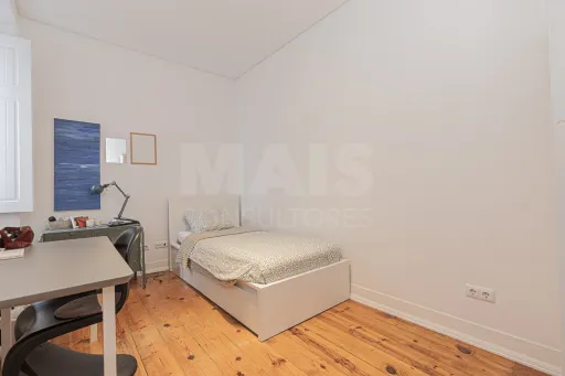 T6 com 130m2 Vista Rio à Rua da Junqueira - Belém