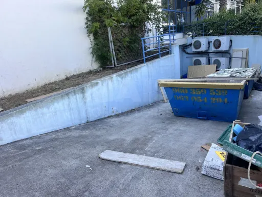 Armazém com Potencial para Restauração
