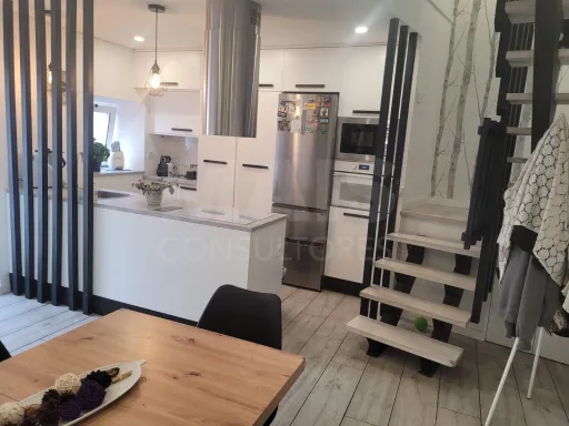 Refurbished 2-bedroom house with terrace