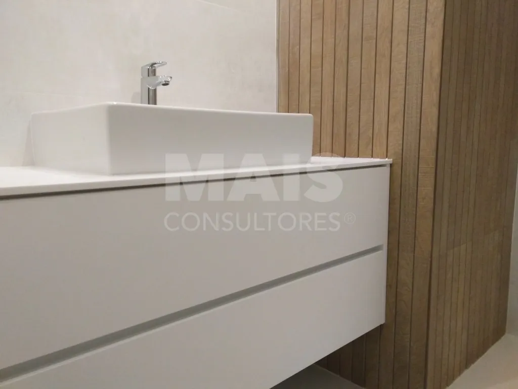 Apartamento T4 Remodelado em Cedofeita (Santo Ildefonso), Porto