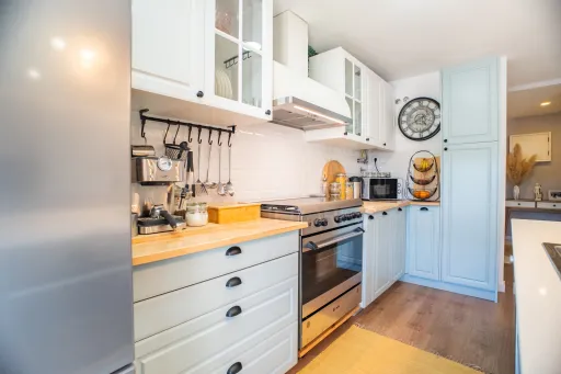 Fully Renovated 3-Bedroom Apartment in a Building with 2 Elevators
