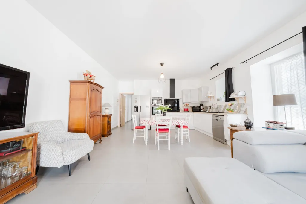 Renovated Single-Storey House with Large Plot - Close to Caldas da Rainha