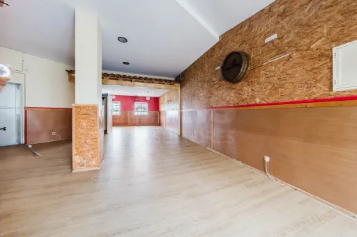 Café, Bar, Restaurant with 2 rooms and terrace, 50m from the beach!