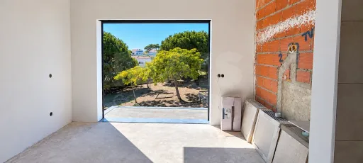 Moradia T2 Contemporânea — Conforto e Tranquilidade em Famalicão