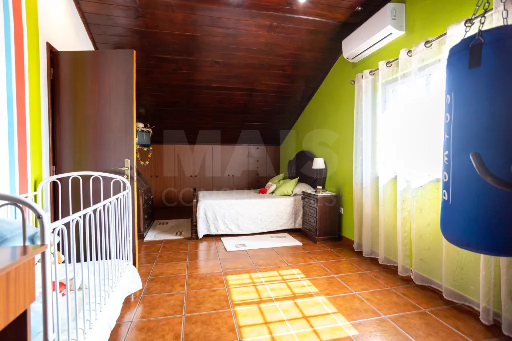 Moradia T3 isolada com Garagem na Branca