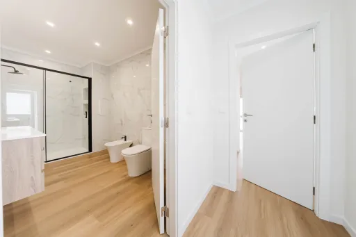 Moradia Geminada T3, Totalmente Remodelada