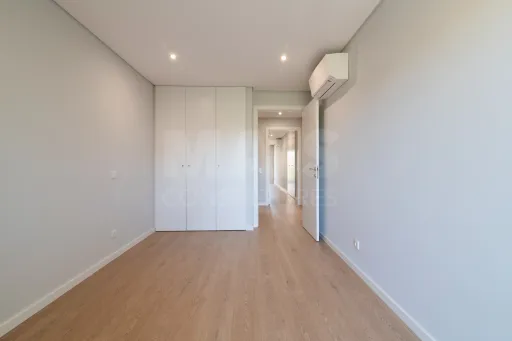 3-Bedroom Apartment in Quinta das Marianas
