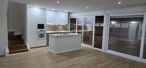 Moradia V3 Remodelada Benfica