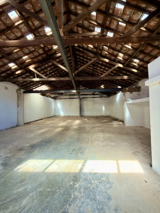 ARMAZÉM | 220 m² | Centro de Peniche
