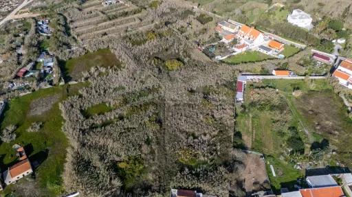 Terreno com 7.840m2 em Peniche