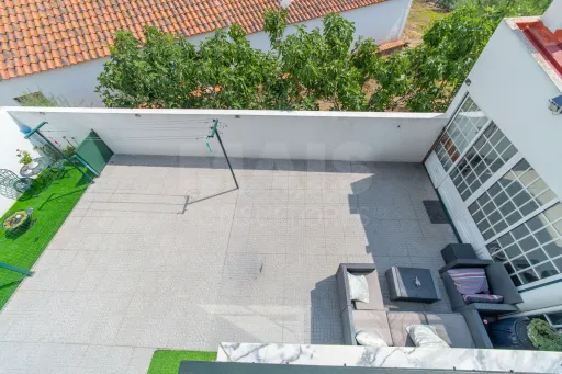 Moradia T3+1 com Garagem no Carregado