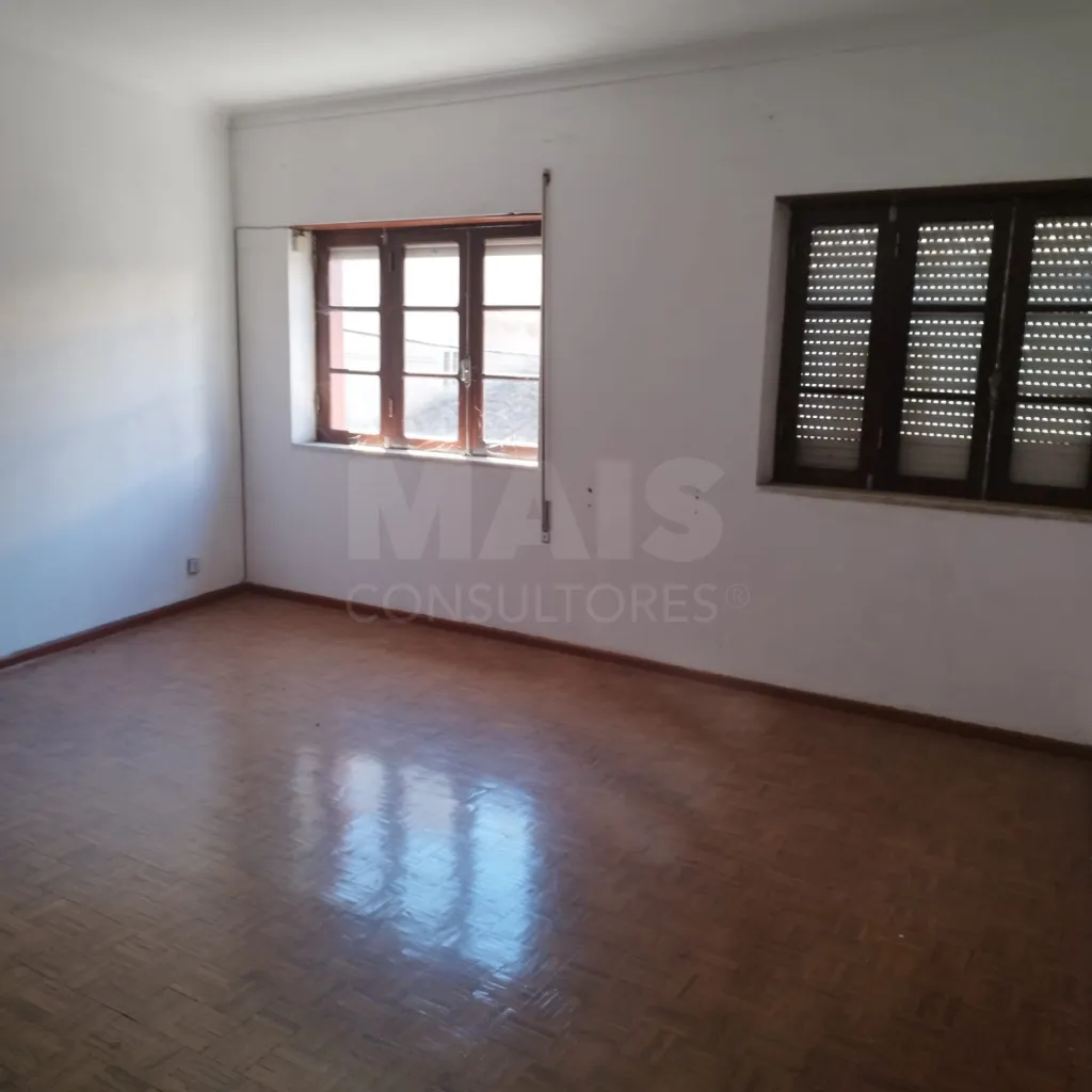 Moradia T5 em Figueira de Castelo Rodrigo