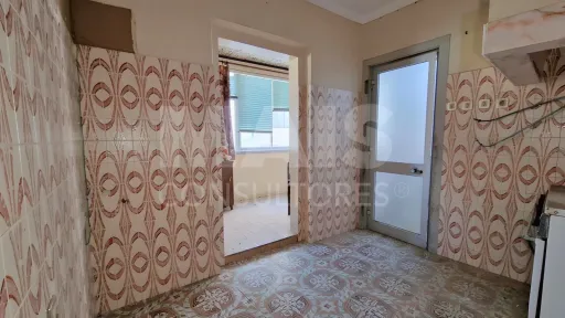 Prédio no Centro Histórico de Peniche com Elevado Potencial de Investimento e Rentabilidade