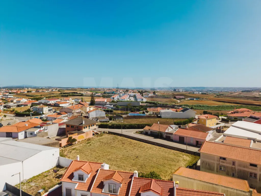 Moradia T4 Nova com Garagem e Classe Energética A+