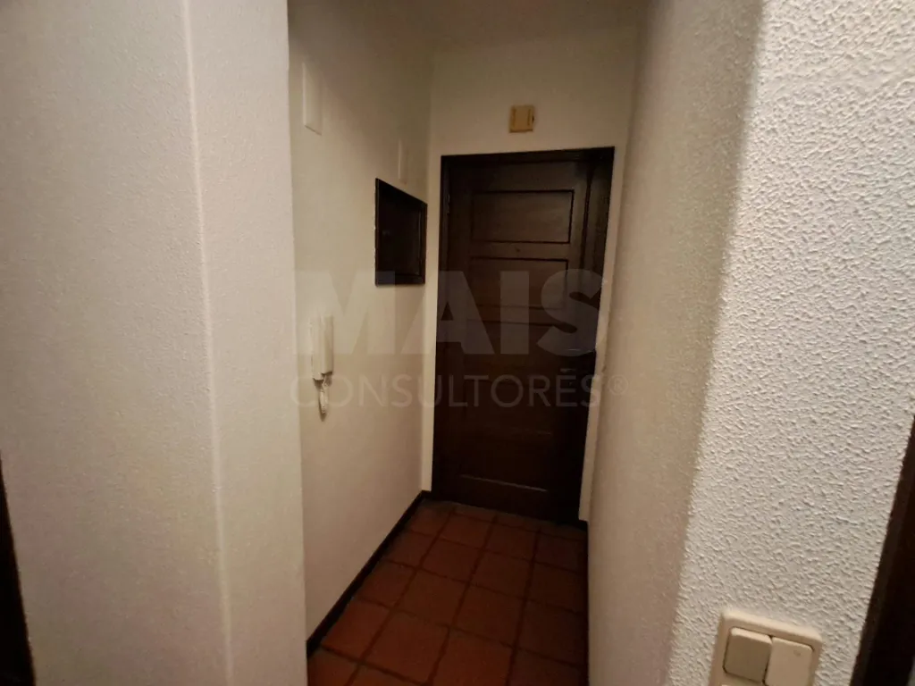 2-bedroom + 1 apartment with an elevator, parking, and storage room near the bullring