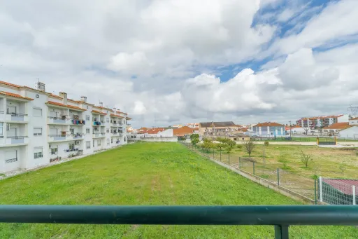Apartamento T3 com 4 Varandas, Excelentes Áreas e Conforto Total – Praceta Tranquila, no Porto Alto em Samora Correia