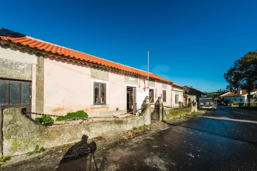 Moradia Térrea T2+1 c/ 2 casas de banho e logradouro