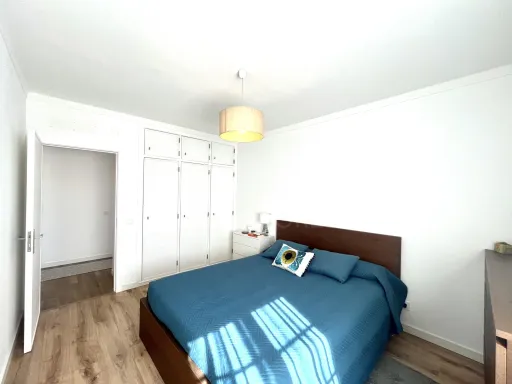 Fully renovated 3-bedroom apartment in Samora Correia