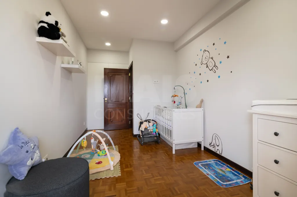 Apartamento T4 nas Torres do Restelo