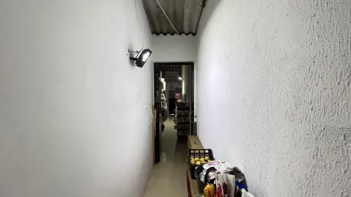 Imóvel com duas fracções: Comércio e Habitação!