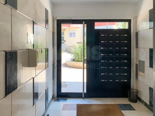 Apartamento T3 Remodelado no Centro de Oeiras | Elevador | 105 m² | Excelente Oportunidade