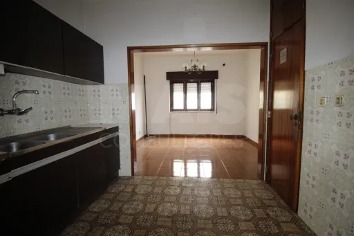 2 Bedroom House In Olhalvo (Alenquer)