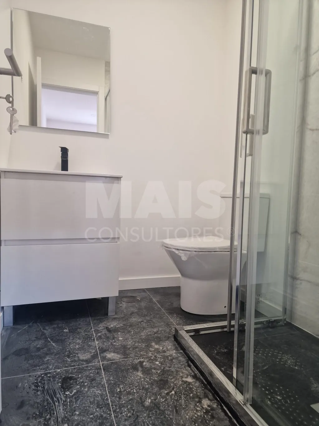 Excelente apartamento T3 remodelado