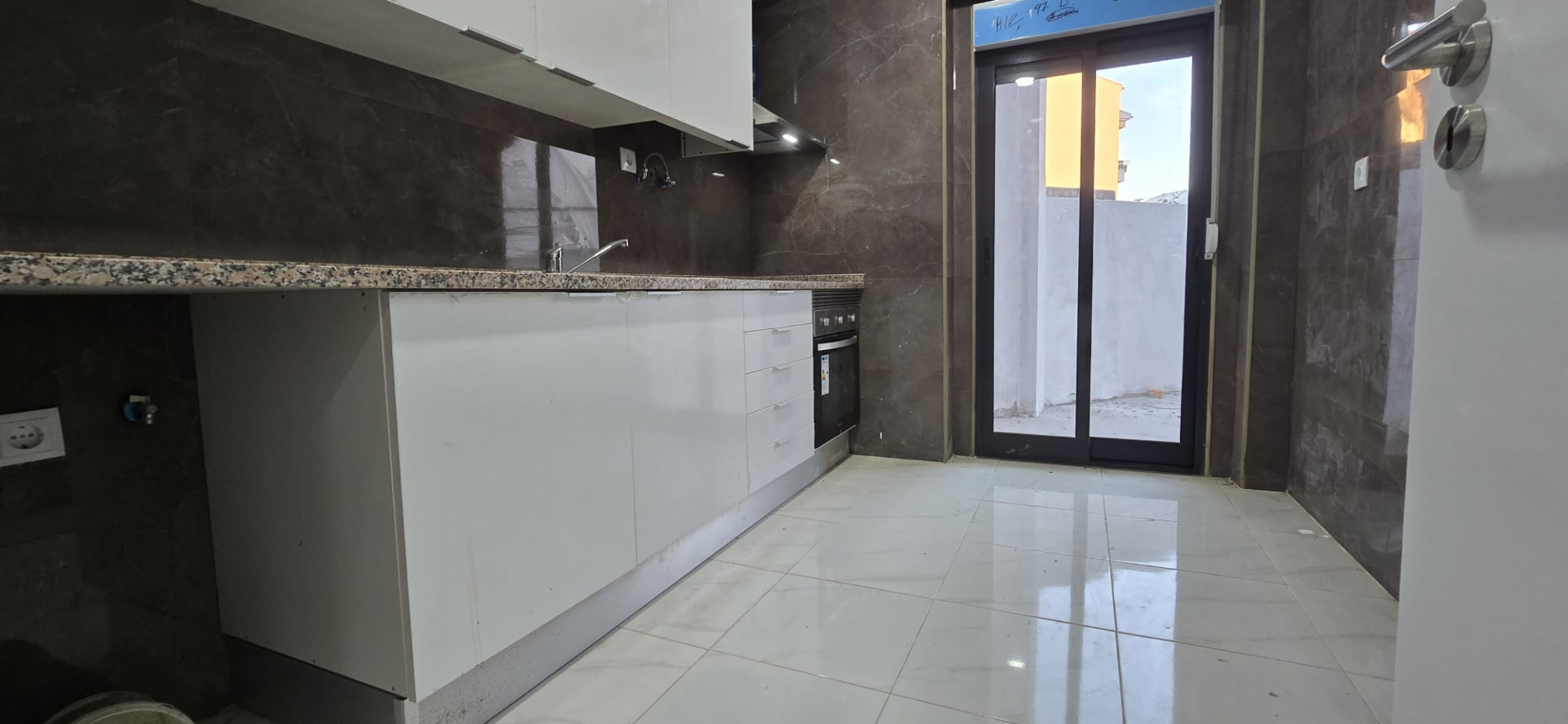 Apartamento T3 R/c Remodelado com Logradouro em Benavente