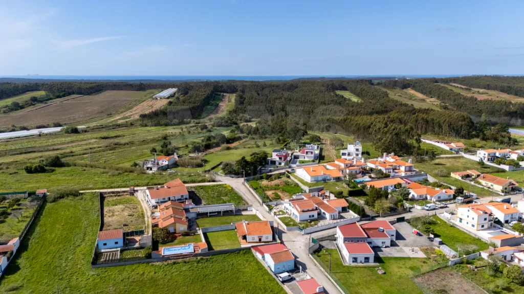 Terreno com 3200m2 e projeto aprovado para moradia térrea