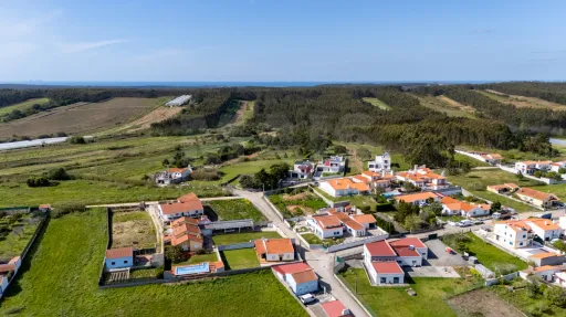 Terreno com 3200m2 e projeto aprovado para moradia térrea