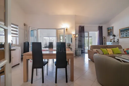 Moradia V3 em Albufeira com piscina