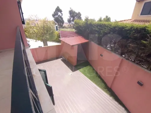 Moradia em Albarraque – A Oportunidade de Criar a Casa dos Seus Sonhos!
