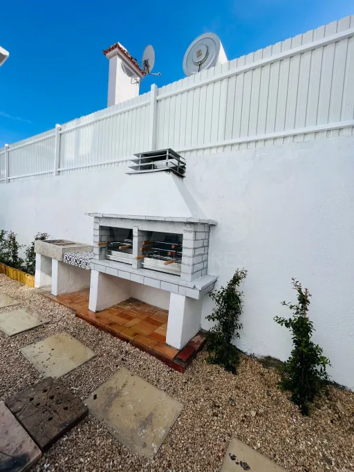 Moradia T10 Almada Costa De Caparica