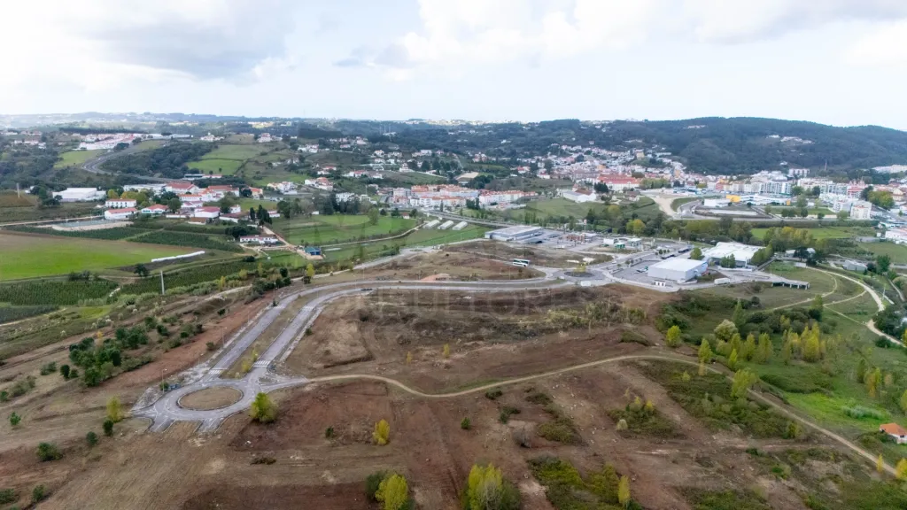Nova Alcobaça - Lote de terreno para construção de prédio