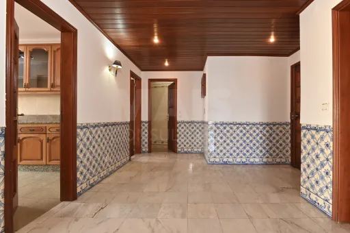 4 bedrooms in Edifício Solar do Marquês, Massamá