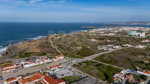 Terreno 6.000m2 com vista mar em Peniche