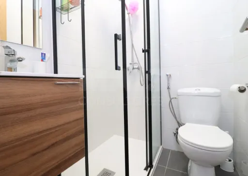 Fully Renovated 3-Bedroom Apartment on the 3rd Floor in Samora Correia