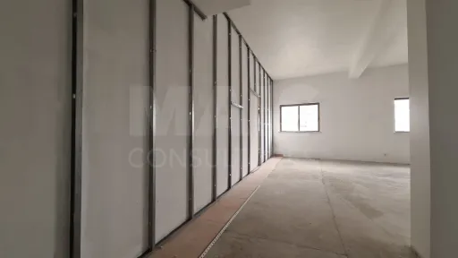 Loja para Transformação em Apartamento T3+1