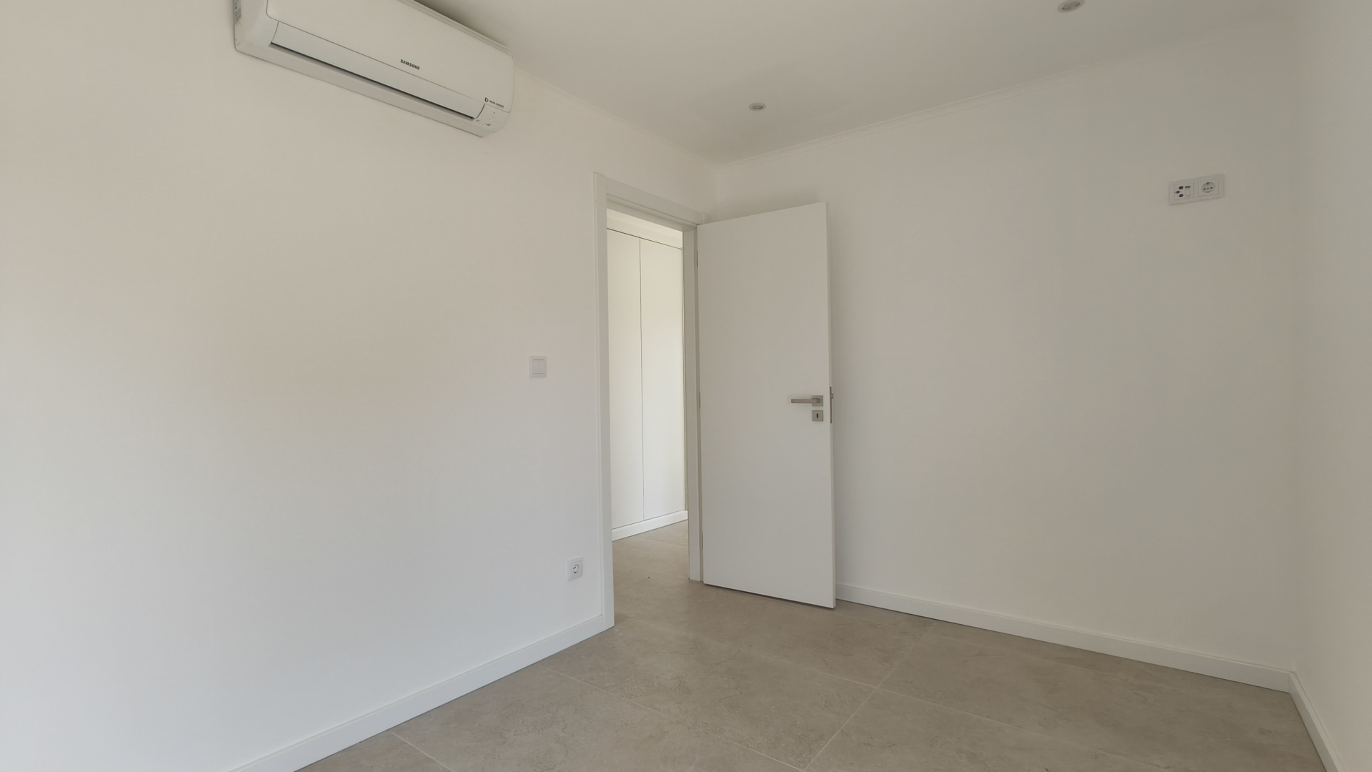 Single-Story 2-Bedroom + 1 House with Pool, Outbuilding, and 3,476 m² Lot | Comfort, Privacy, and Quality of Life