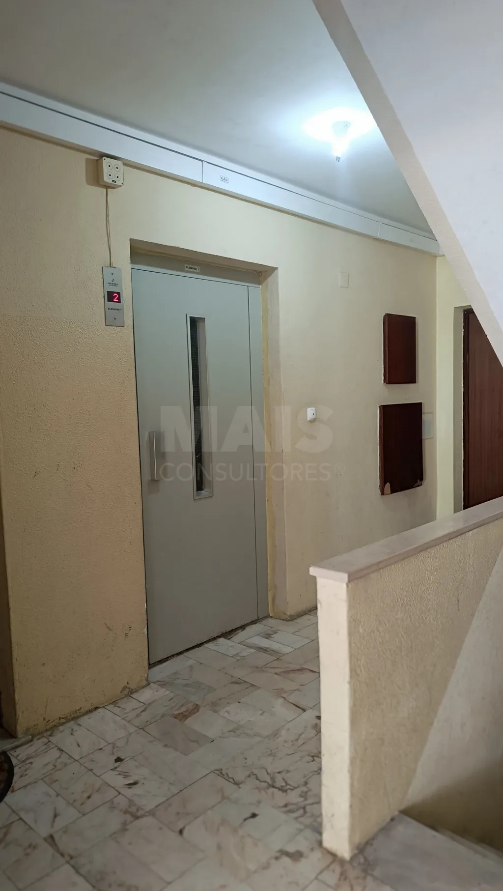 2-Bedroom Apartment in Seixal with Two Elevators