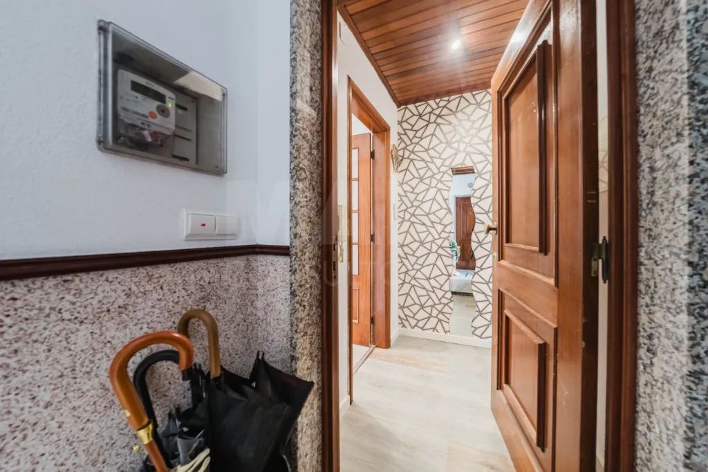 Apartamento T3 c/ terraço privado
