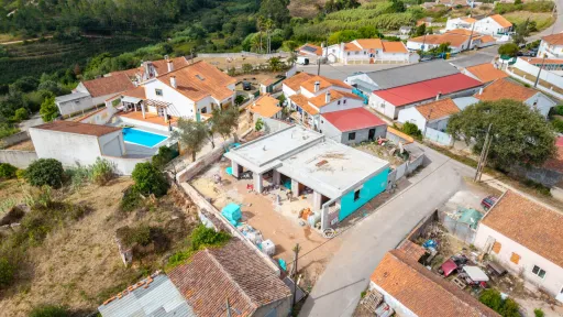 Moradia T3 térrea NOVA em Salir de Matos