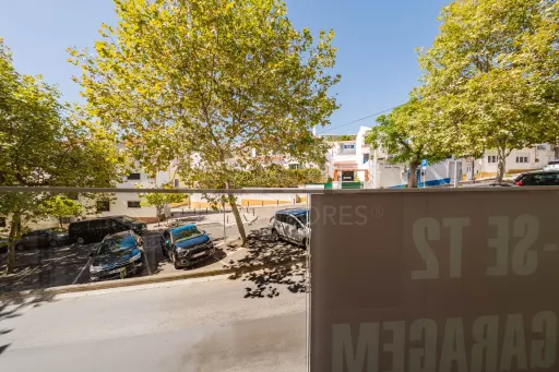 Apartamento T2 na Nazaré c/ 2 lugares de garagem