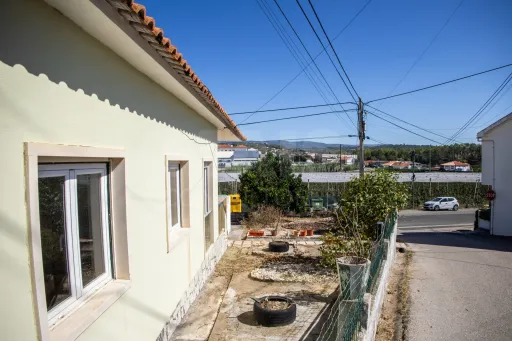 Moradia Térrea T3 com Terreno de 500 m² | Às Portas de Alcobaça