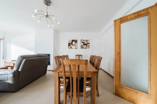 Moradia T4 com piscina, em São Martinho do Porto