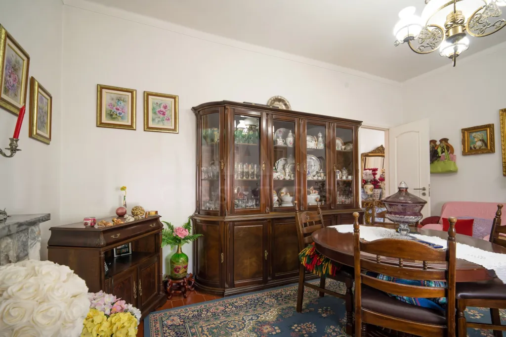 Moradia Bifamiliar no Cadaval com terreno de 1880m2
